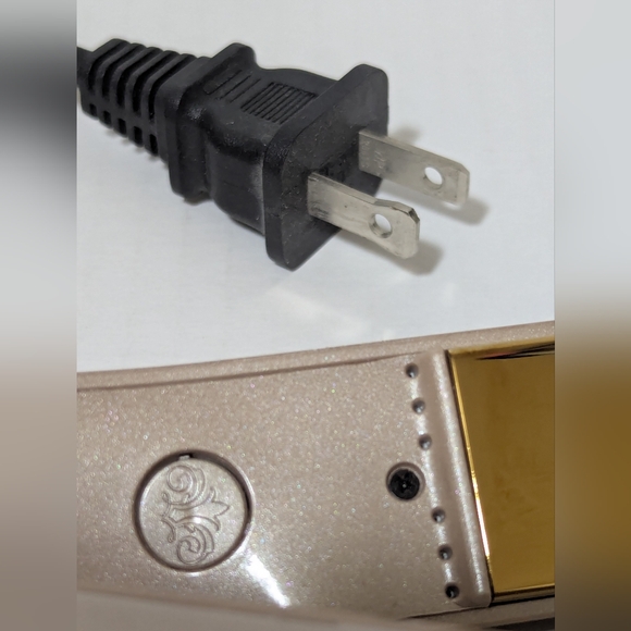 TYME | Iron Pro 2 in 1 Curling Iron & Straightener 1 Inch Titanium Plates - Rose - Picture 4 of 14